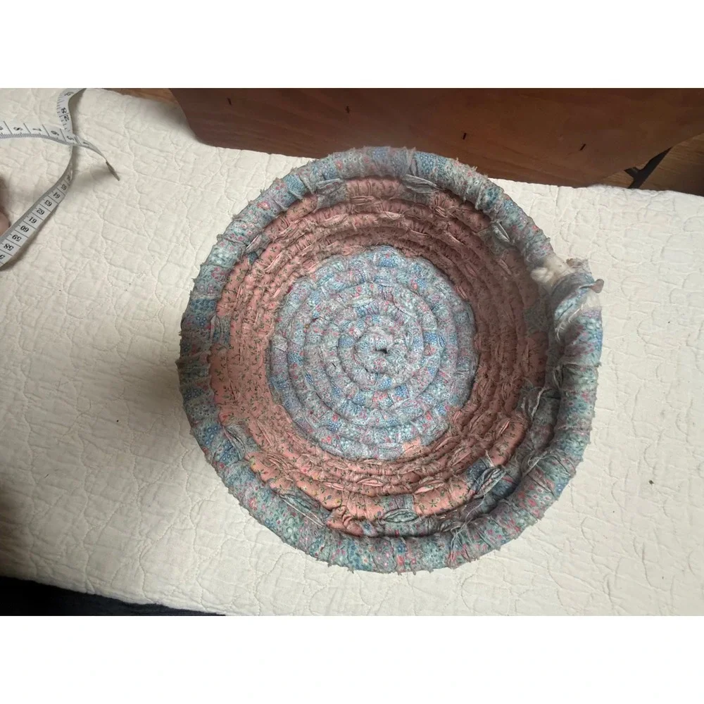 Vintage Amish Handmade twisted rag Bowl/ rag basket